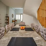 Central Art Maisonette By Estia